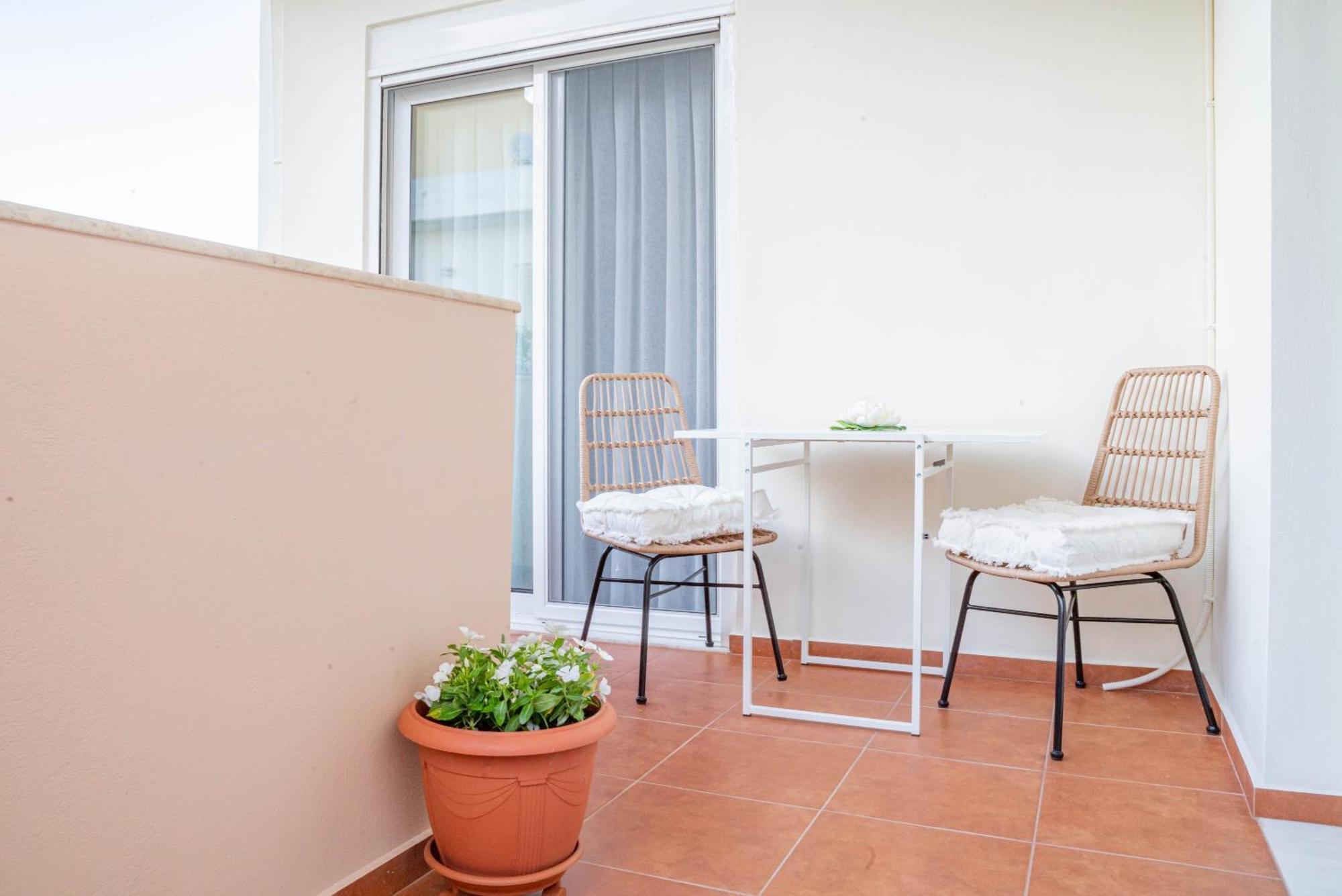 Nufaro Apartments - Rethymno City Center Екстер'єр фото